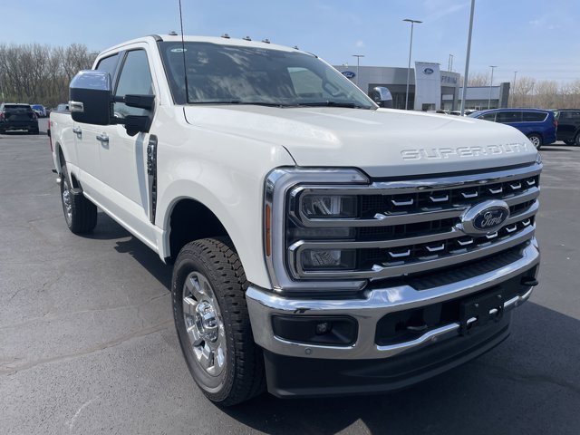 New 2026 Star White Metallic Tri-Coat Ford F-350® Lariat® image 9