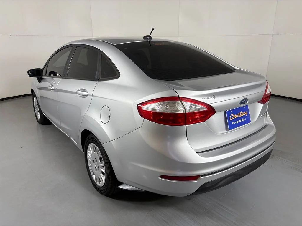 Used 2015 Silver Ford S image 6