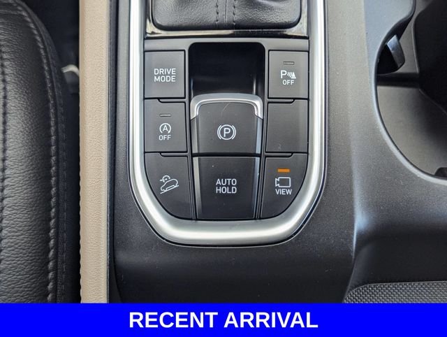 Used 2020 Black Hyundai Limited image 24