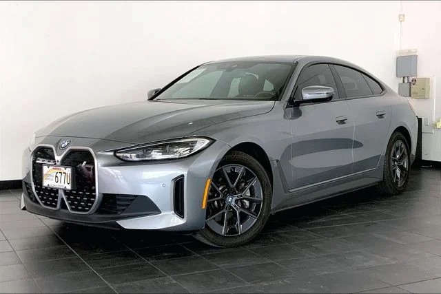 2023 BMW i4 eDrive35's photo