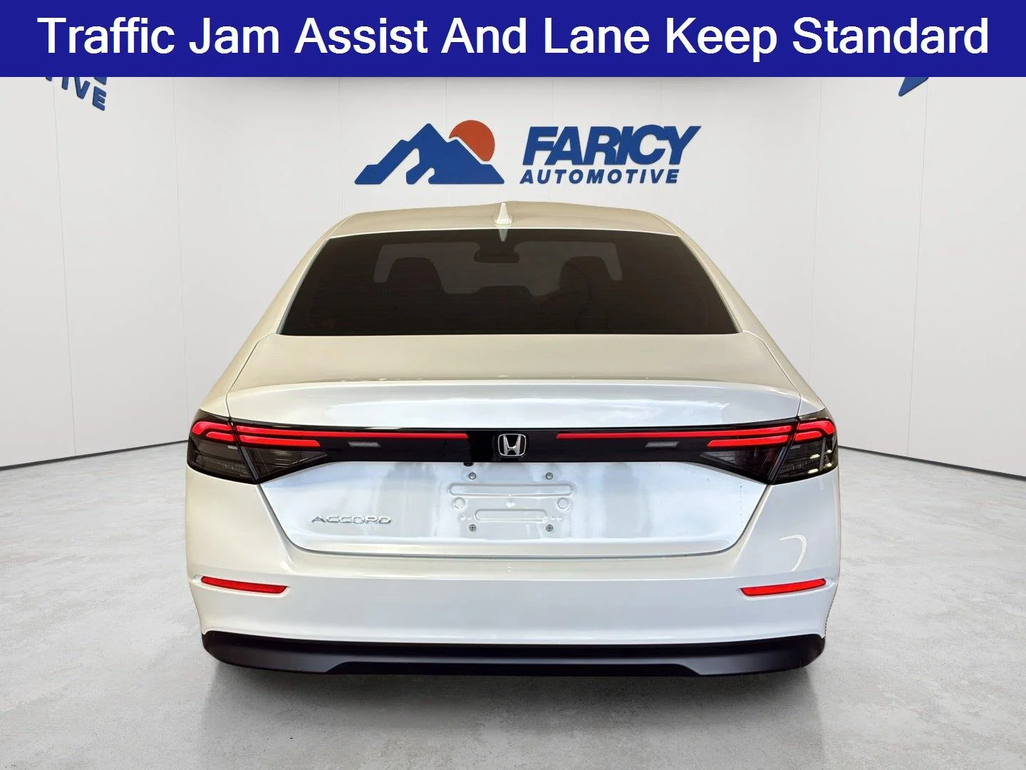 Used 2024 Platinum White Pearl Honda LX image 6