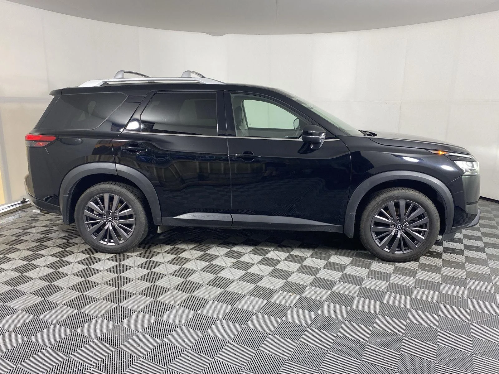 Used 2024 Super Black Nissan SL image 10