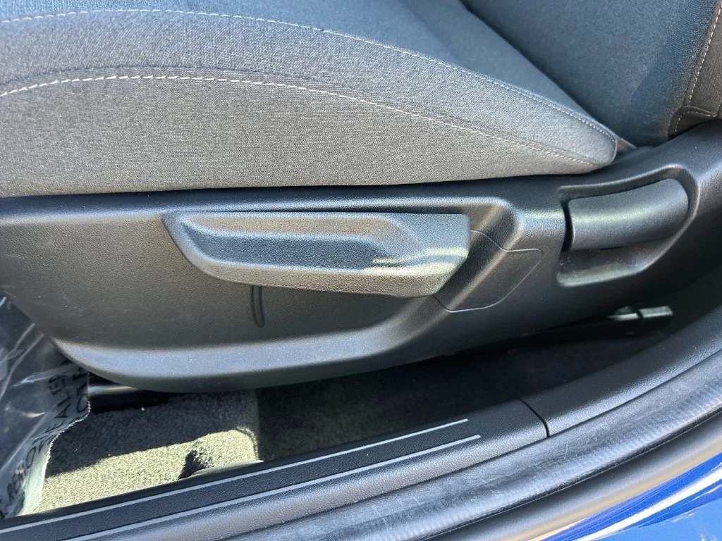 Used 2025 Deep Sea Blue Kia LXS image 19