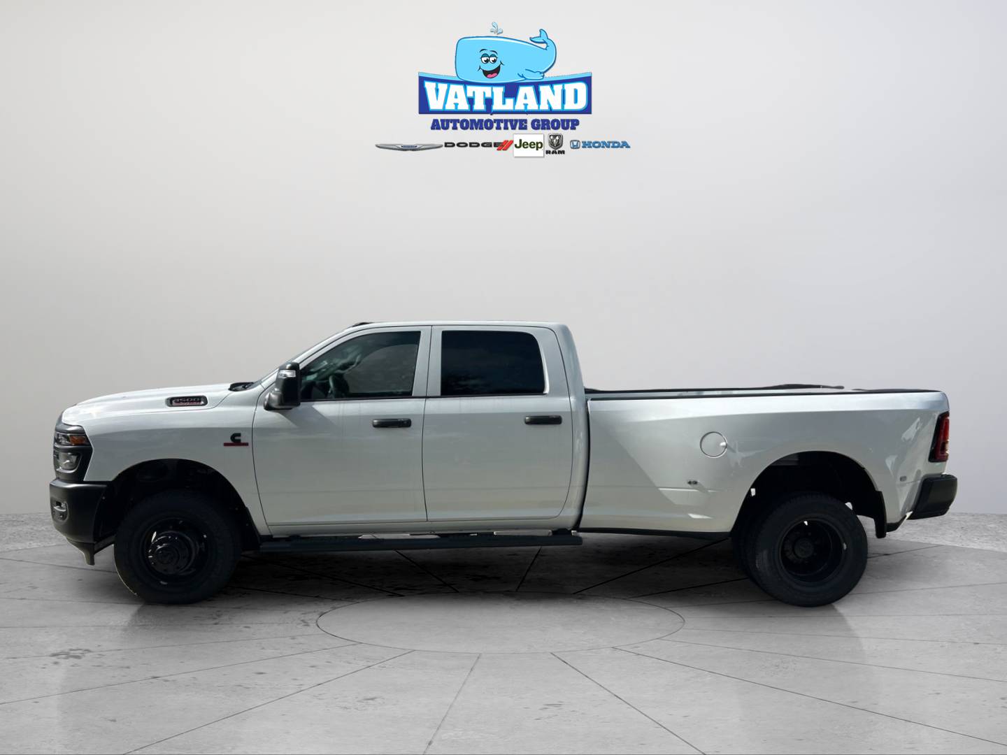 New 2026 Bright White Clear-Coat Exterior Paint RAM Tradesman image 2