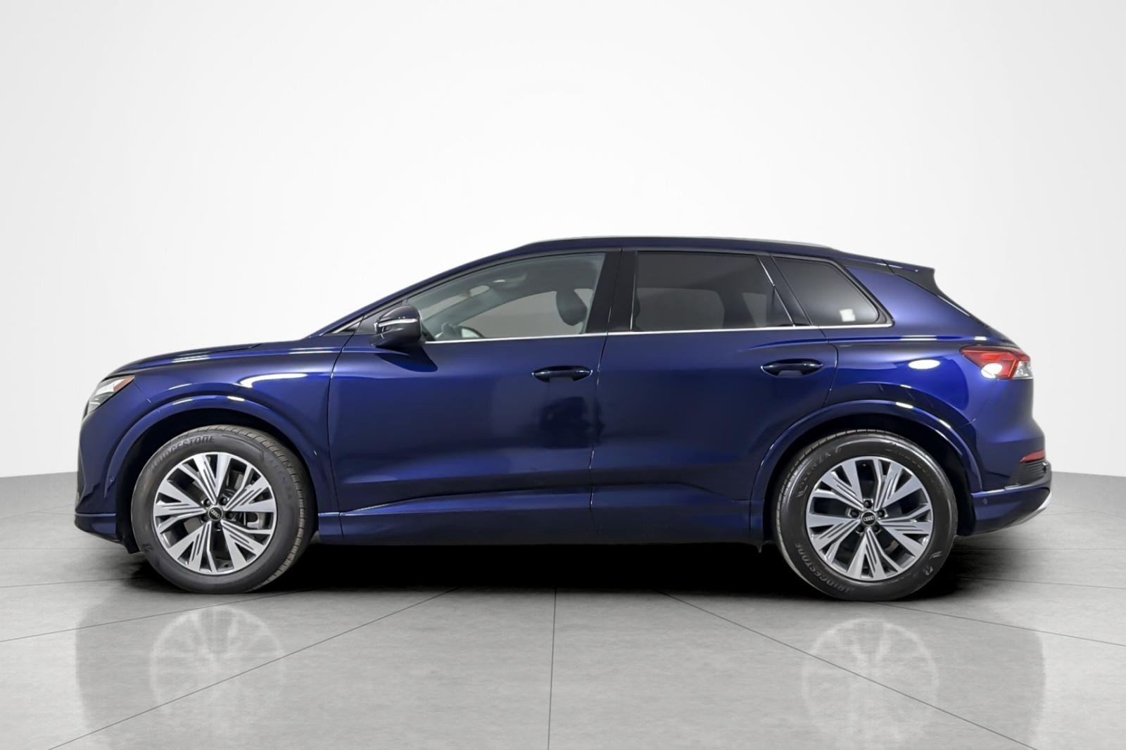 Certified Used 2023 Navarra Blue Metallic Audi Premium Plus 40 RWD image 2