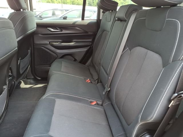Used 2023 White Jeep Laredo image 13