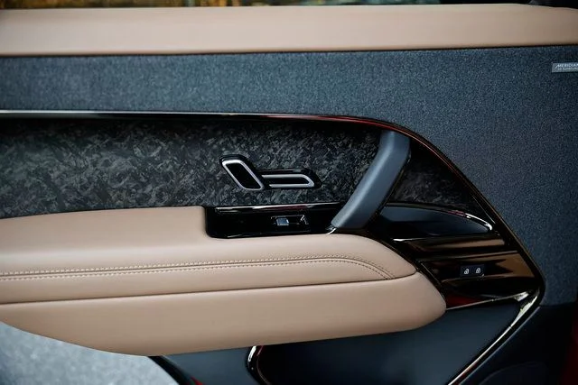 2025 Land Rover Range Rover Sport SE - Photo 25