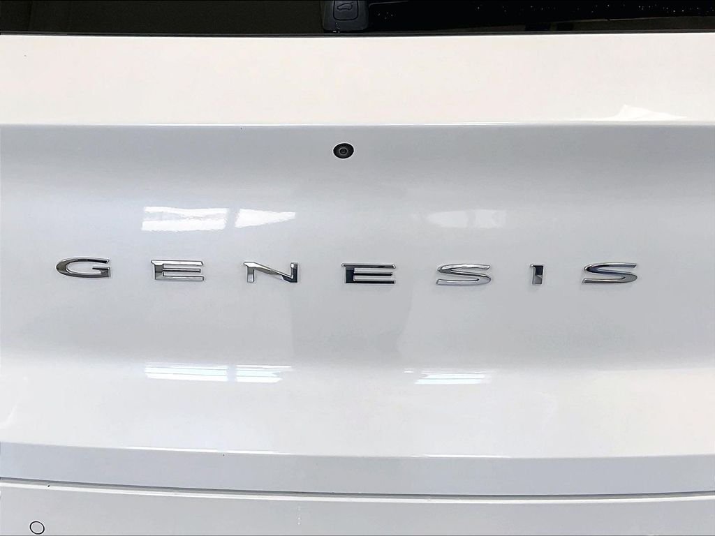 Used 2023 White Genesis 2.5T image 29