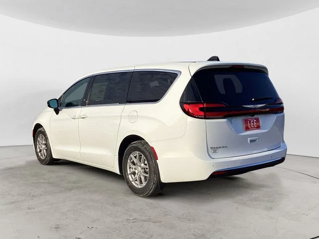 New 2026 Bright White Clearcoat Chrysler SELECT image 3