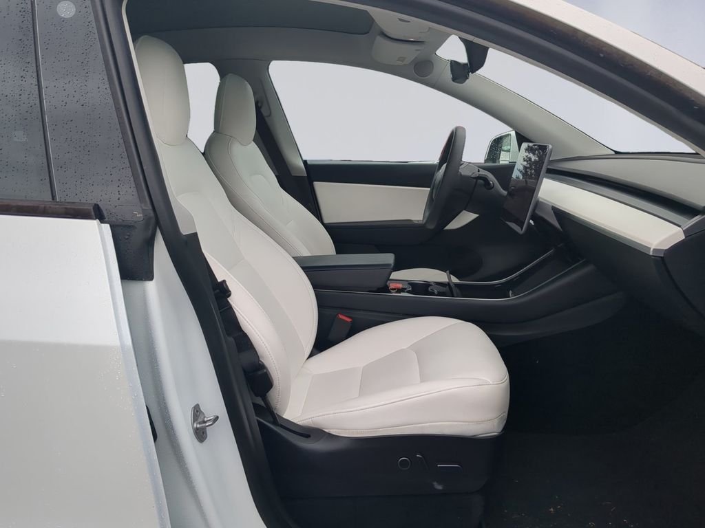 Used 2021 White Tesla Long Range image 18