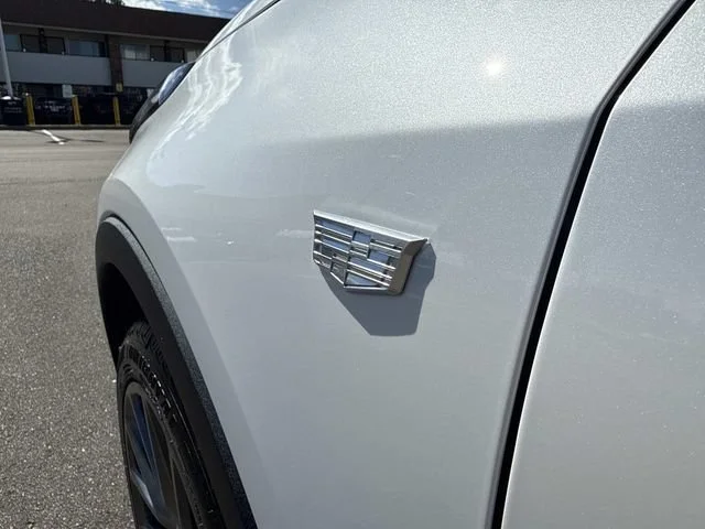 Used 2019 CRYSTAL WHITE TRICOAT Cadillac AWD Sport image 42
