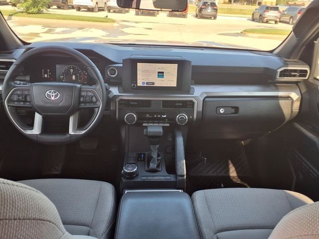 Used 2025  Toyota SR5 image 9