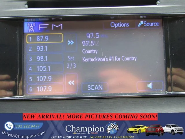 Used 2013 White Toyota XLE Premium image 12