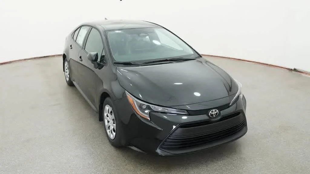New 2026 Midnight Black Metallic Toyota LE image 14