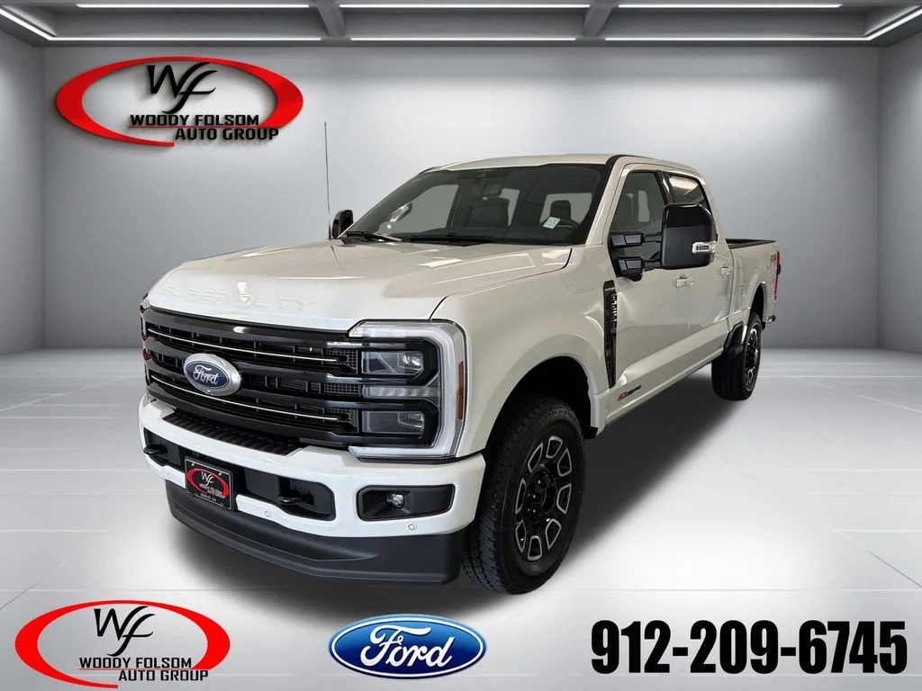 New 2026 Star White Metallic Tri-Coat Ford F-250® Platinum® image 1