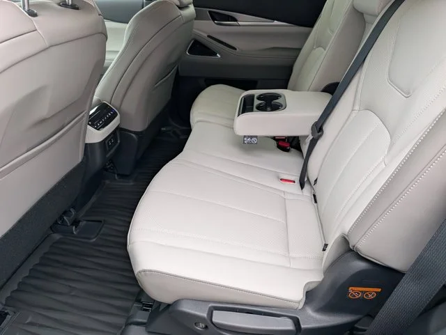 New 2027 HARBOR GRAY INFINITI LUXE image 23