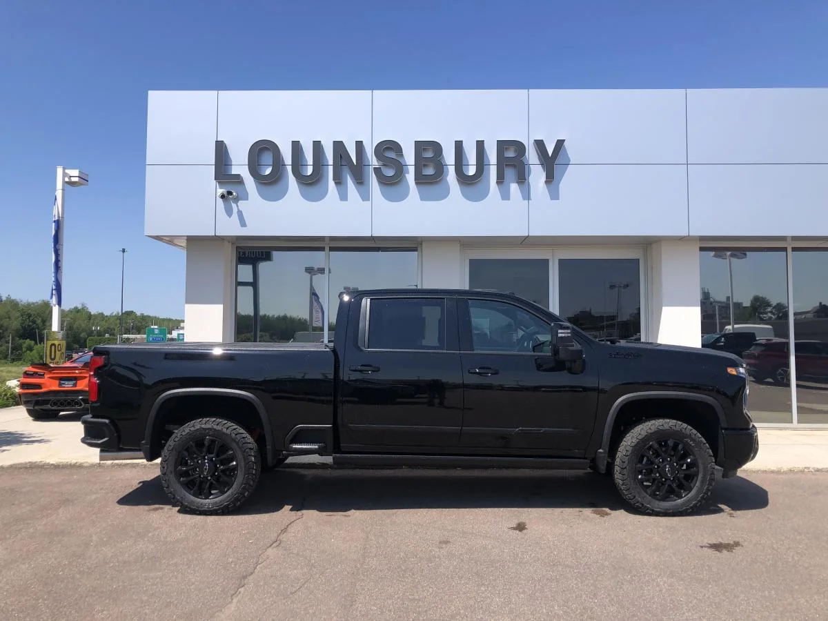 New 2026 Black Chevrolet 4wd Crew Cab 159 image 2