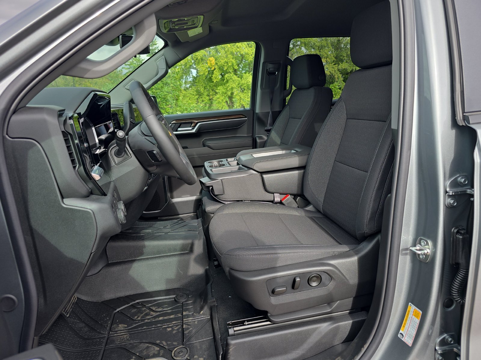 New 2026 Sterling Gray Metallic Chevrolet LT image 9