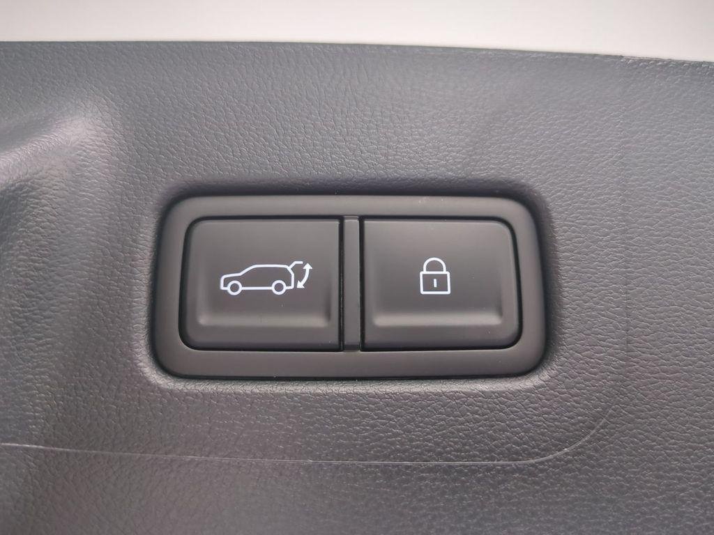 New 2027 White Hyundai XRT AWD image 15