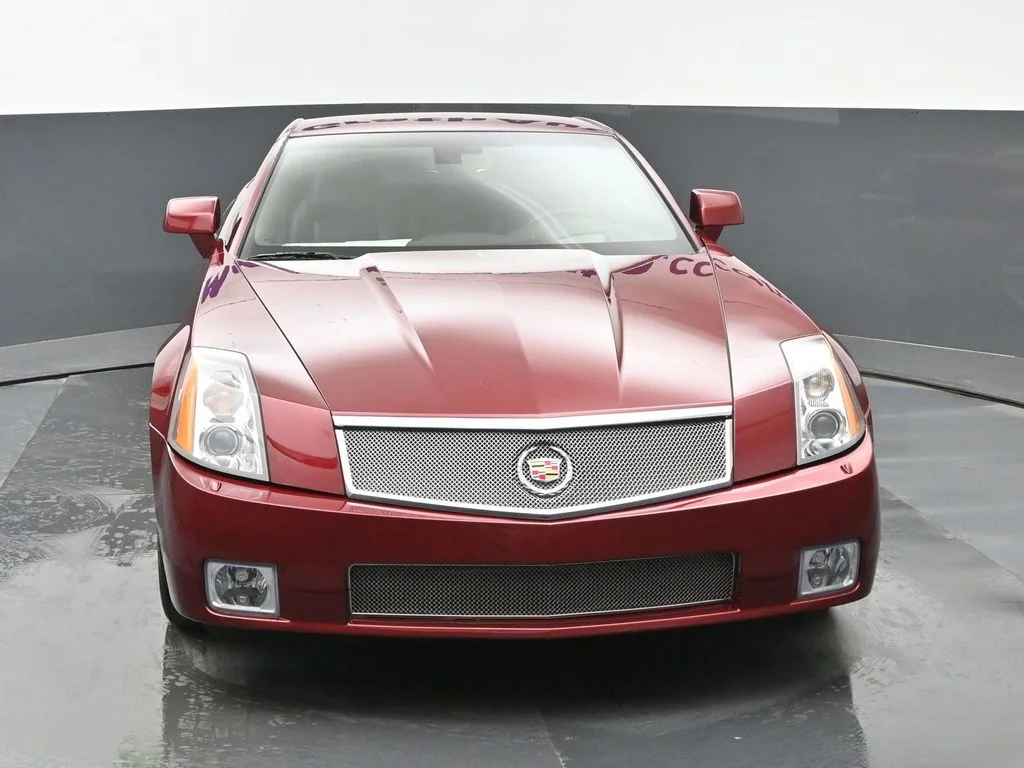 Used 2007 Red Cadillac Base image 5