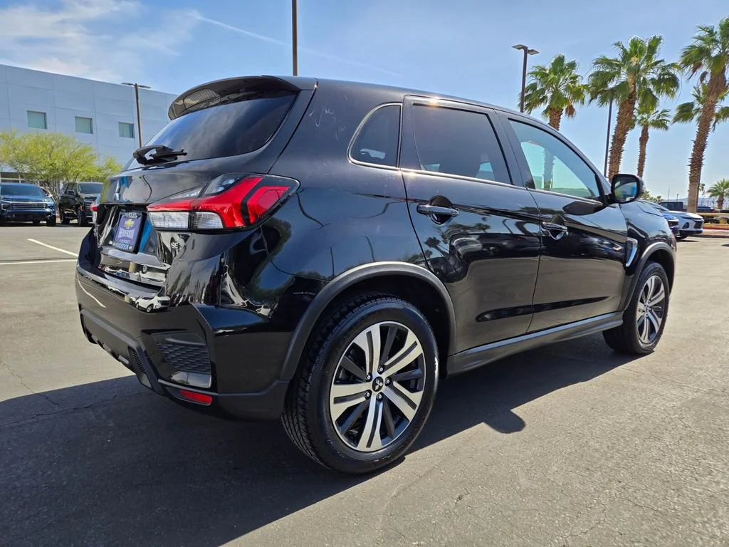 Used 2021 Black Mitsubishi ES image 6
