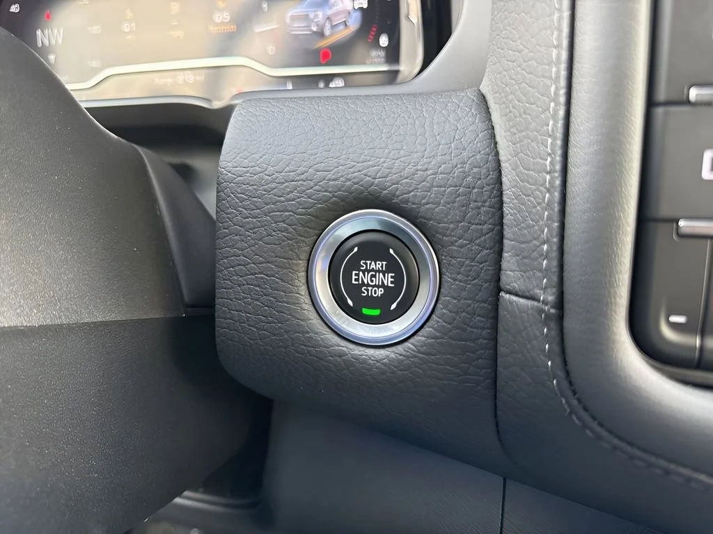 Used 2024 Onyx Black GMC Denali image 25