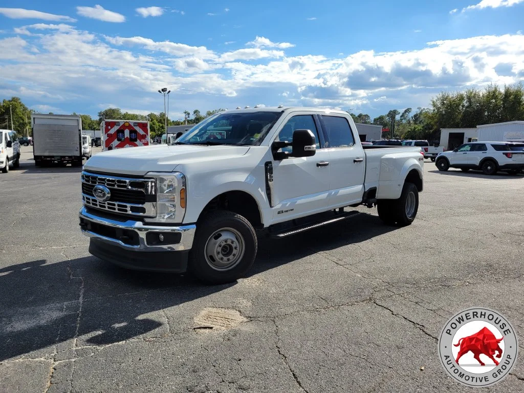 Used 2025 White Ford XLT image 2