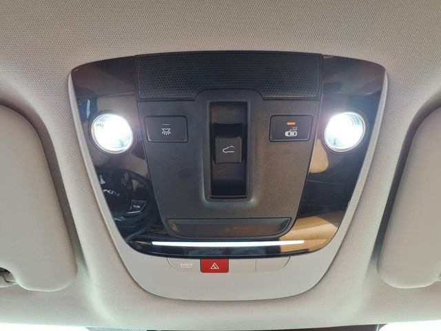 Used 2024 Snow White Pearl Kia EX image 24