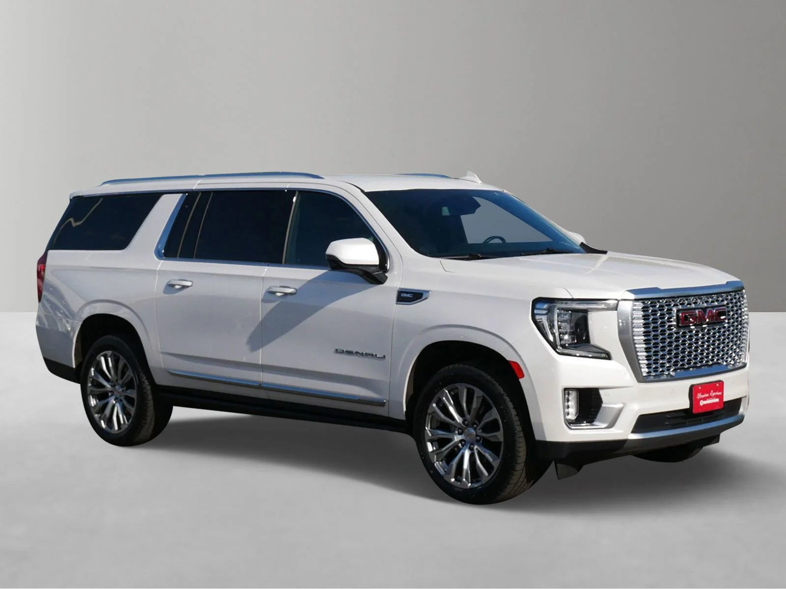 Used 2024 GMC Yukon XL Denali with VIN 1GKS2JKL8RR106564 for sale in White Bear Lake, Minnesota