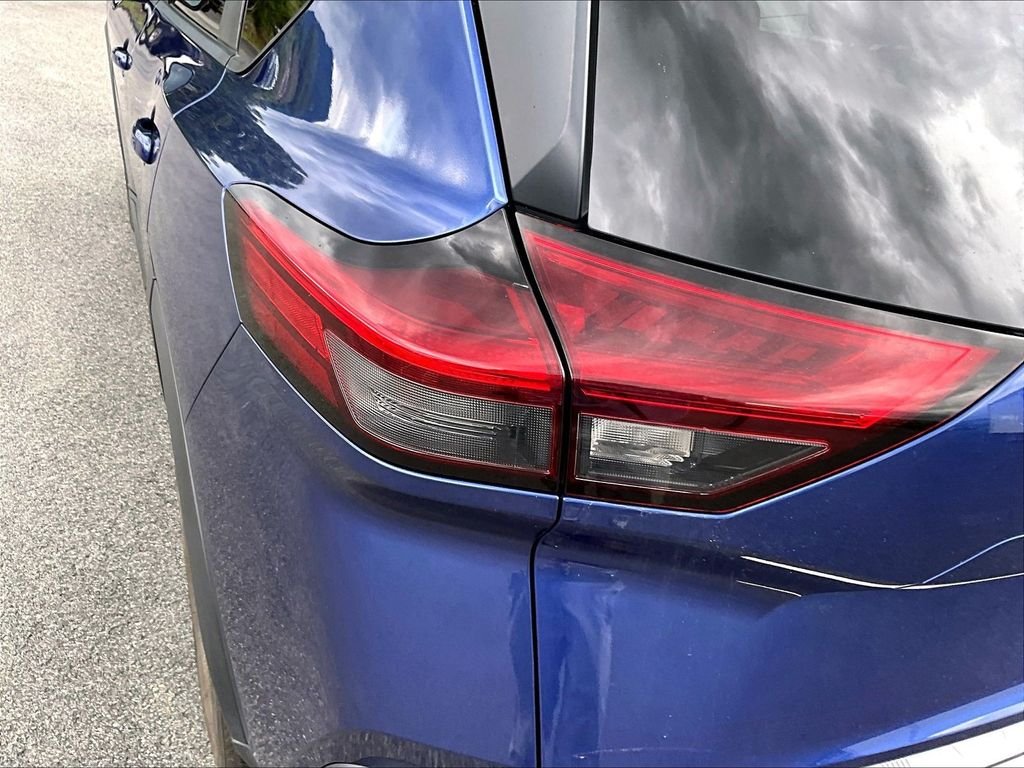 Used 2022 Caspian Blue Metallic Nissan SV image 31