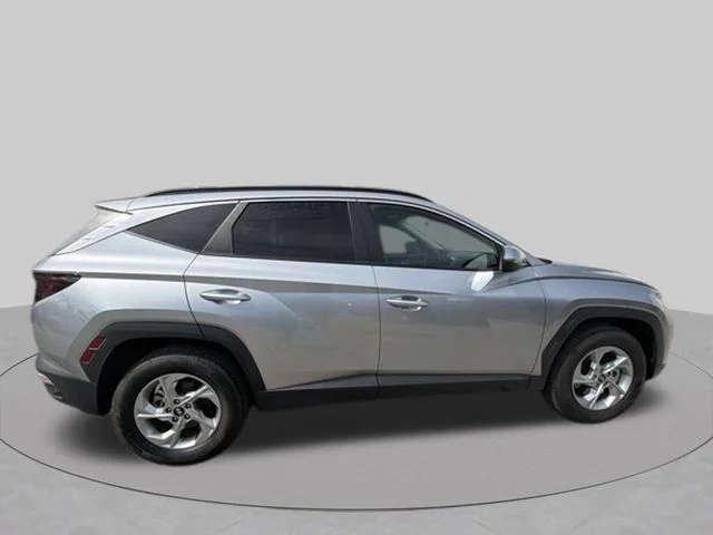 Used 2024 Shimmering Silver Hyundai SEL image 6