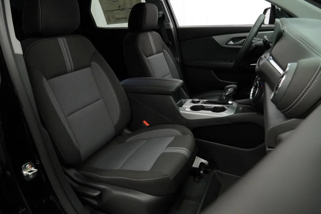 New 2026 Black Chevrolet 2LT image 29