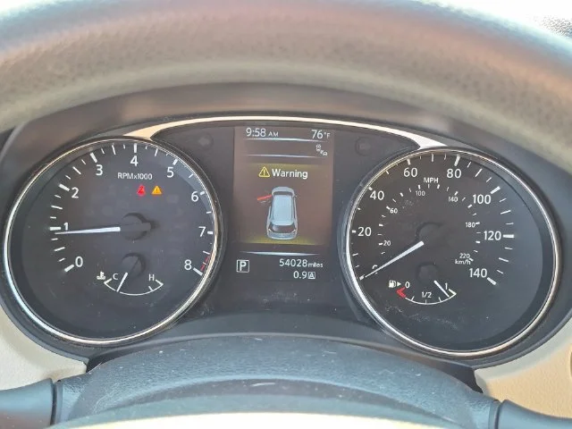 Used 2016 Blue Nissan SV image 19
