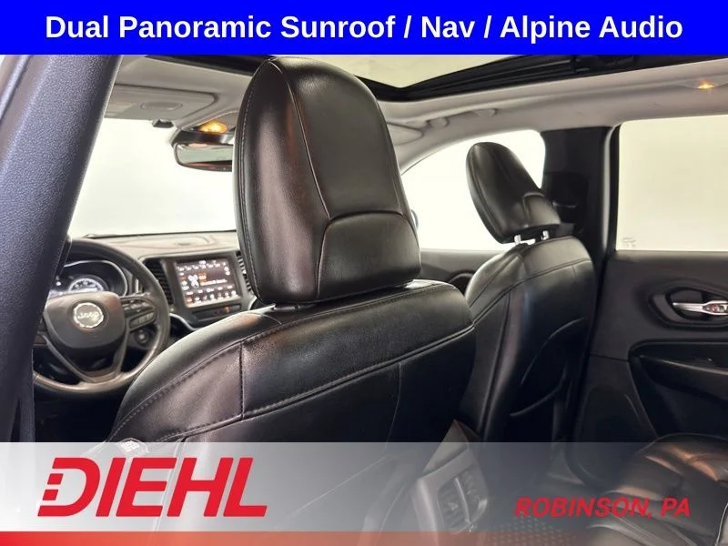 Used 2022 Silver Jeep Trailhawk image 19