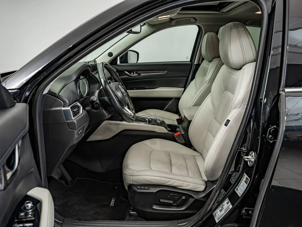 Used 2018 Jet Black Mica Mazda Grand Touring image 33