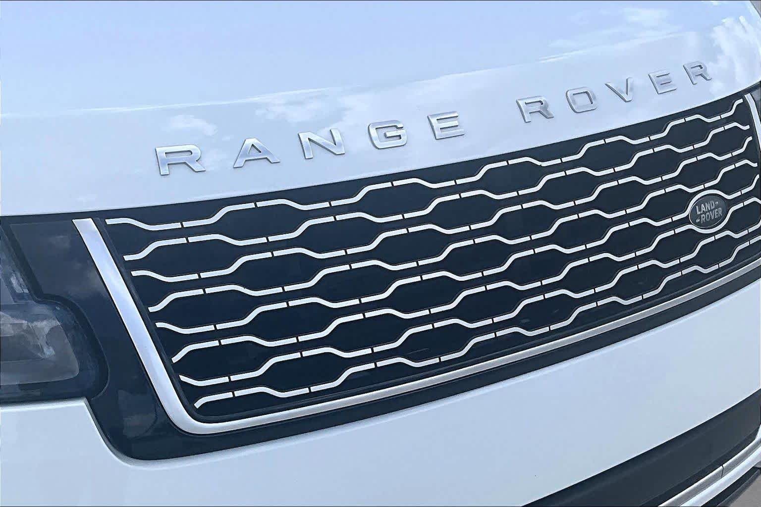 Used 2018 Fuji White Land Rover HSE image 28