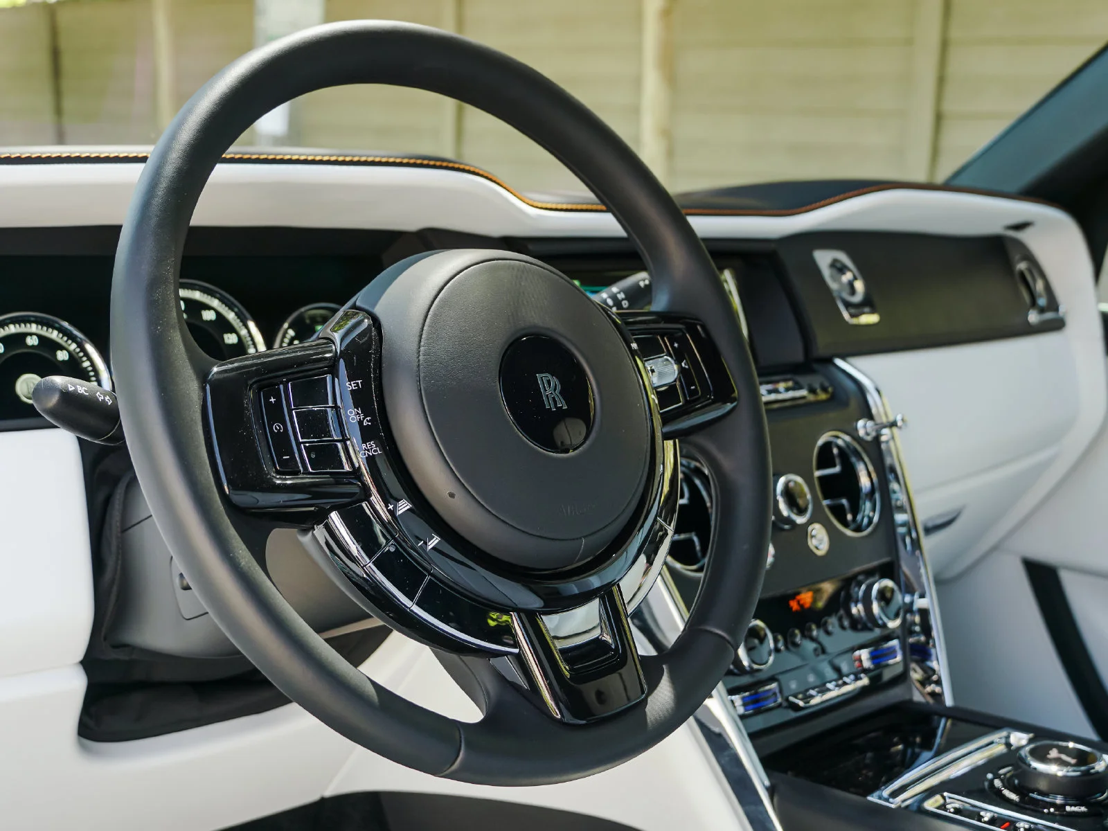Certified Used 2024 Black Diamond Rolls-Royce  image 18