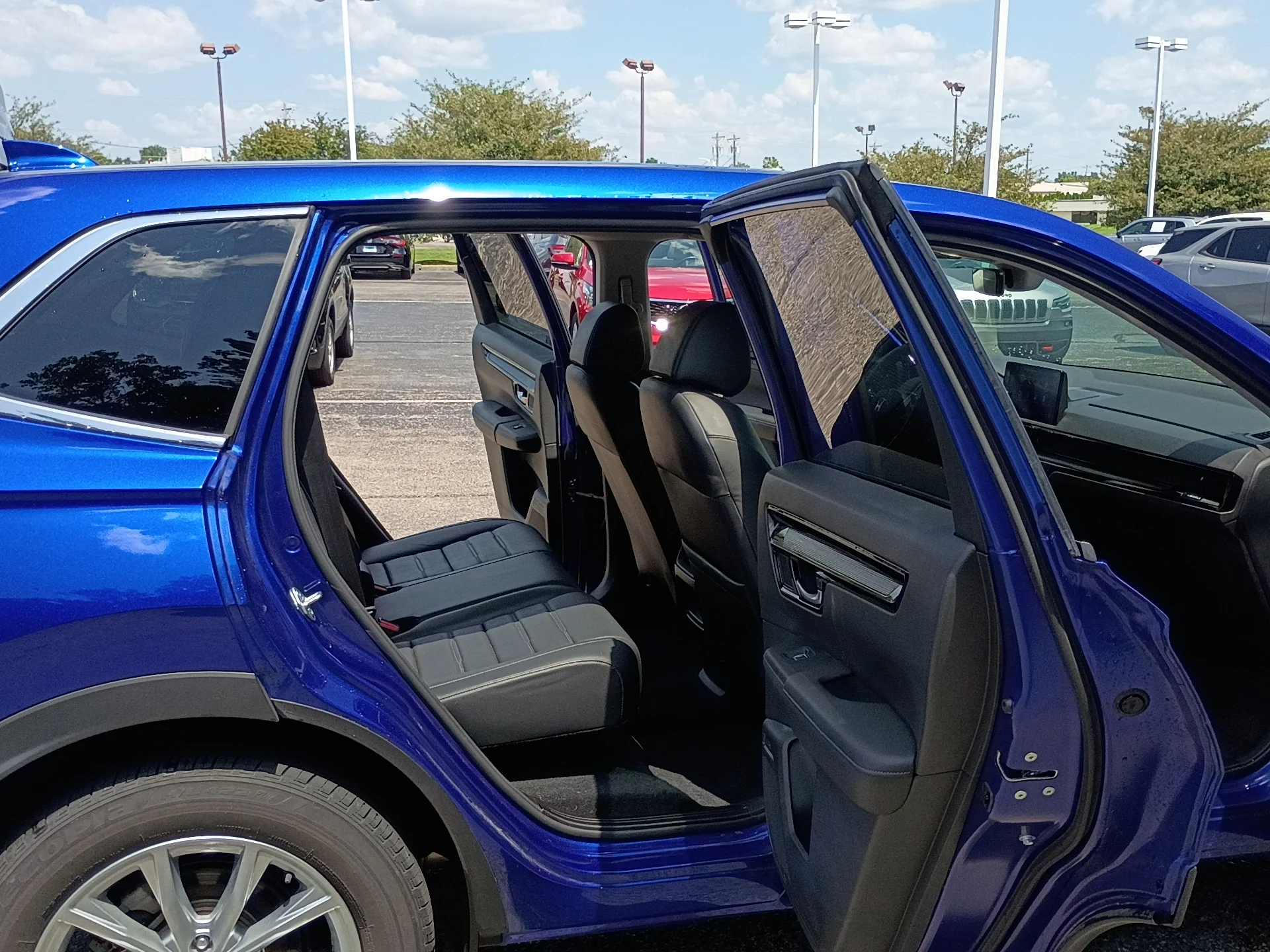 Certified Used 2024 BLUE Honda EX-L image 15