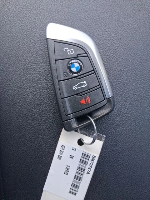 Used 2024 Gray BMW 330i image 19