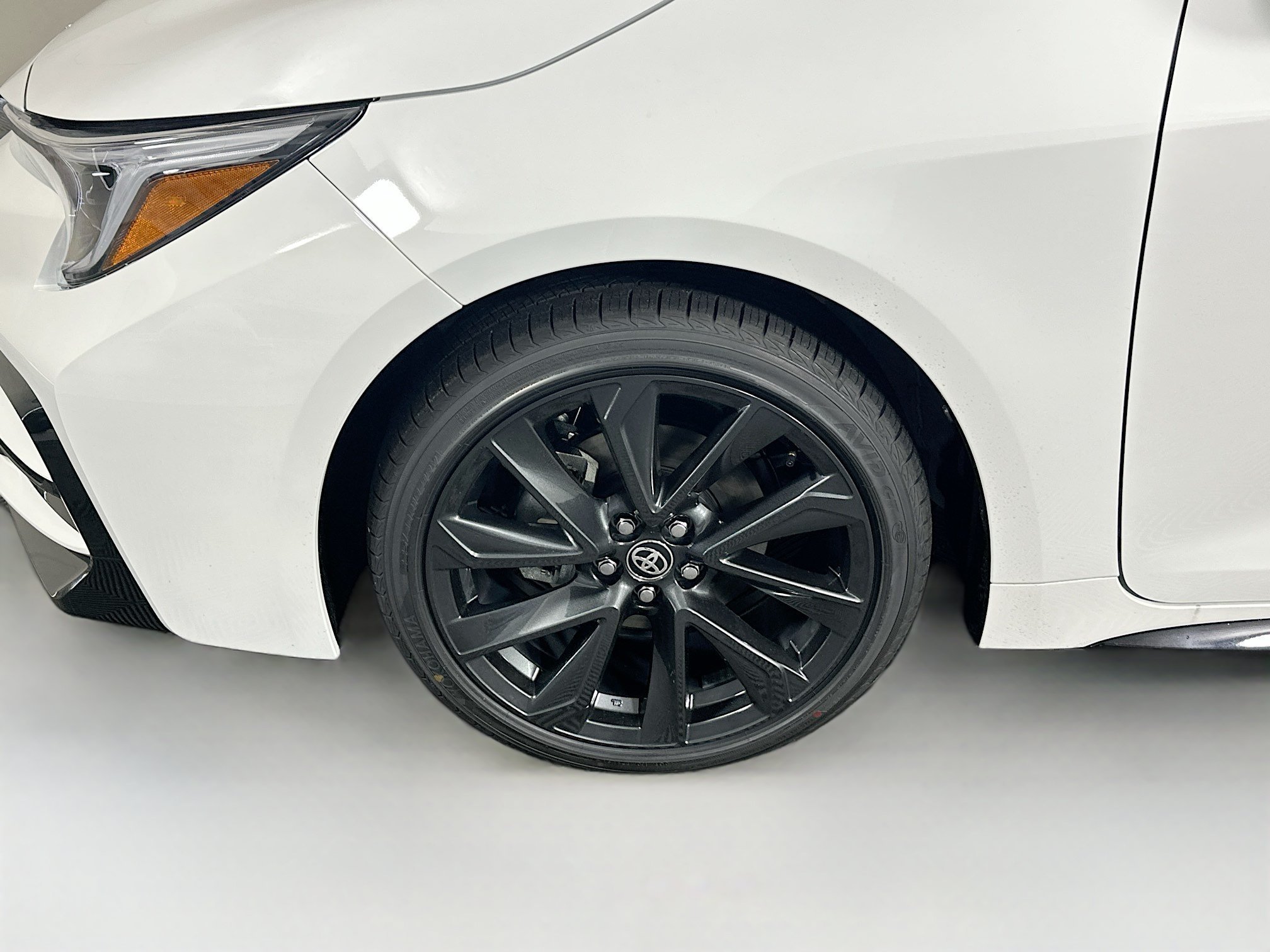 New 2026 Ice Cap Toyota Hybrid SE image 11