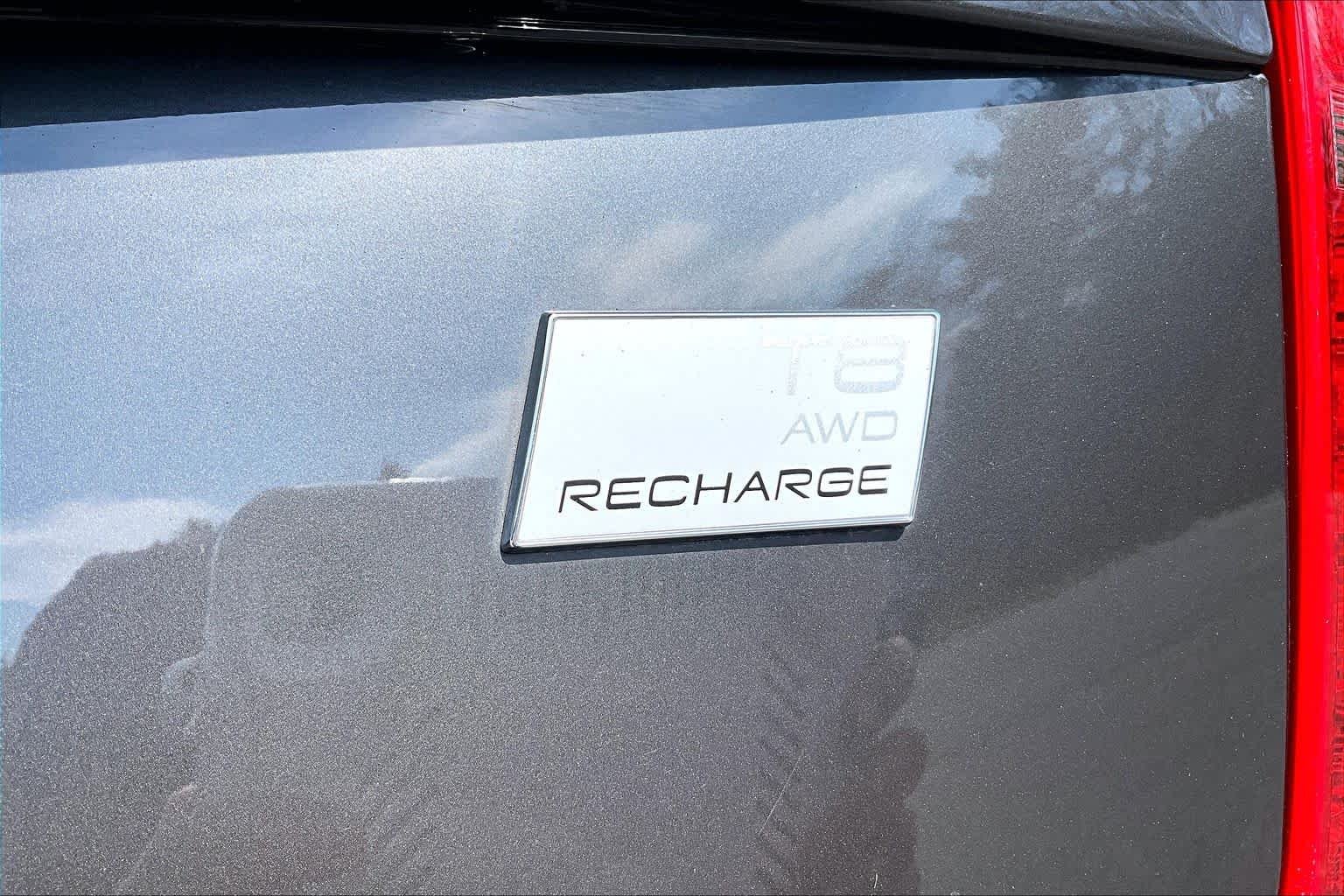 Used 2024 Platinum Grey Metallic Volvo Plus image 10