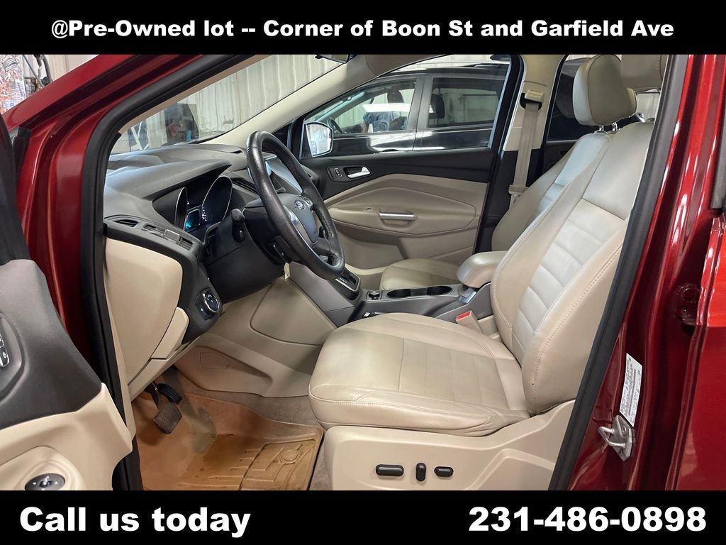 Used 2014 Orange Ford SE image 14