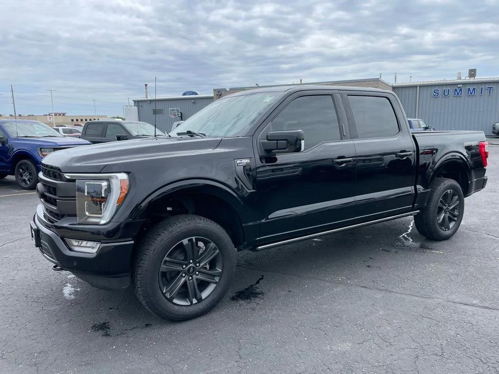 Used 2023 Black Ford Lariat image 5