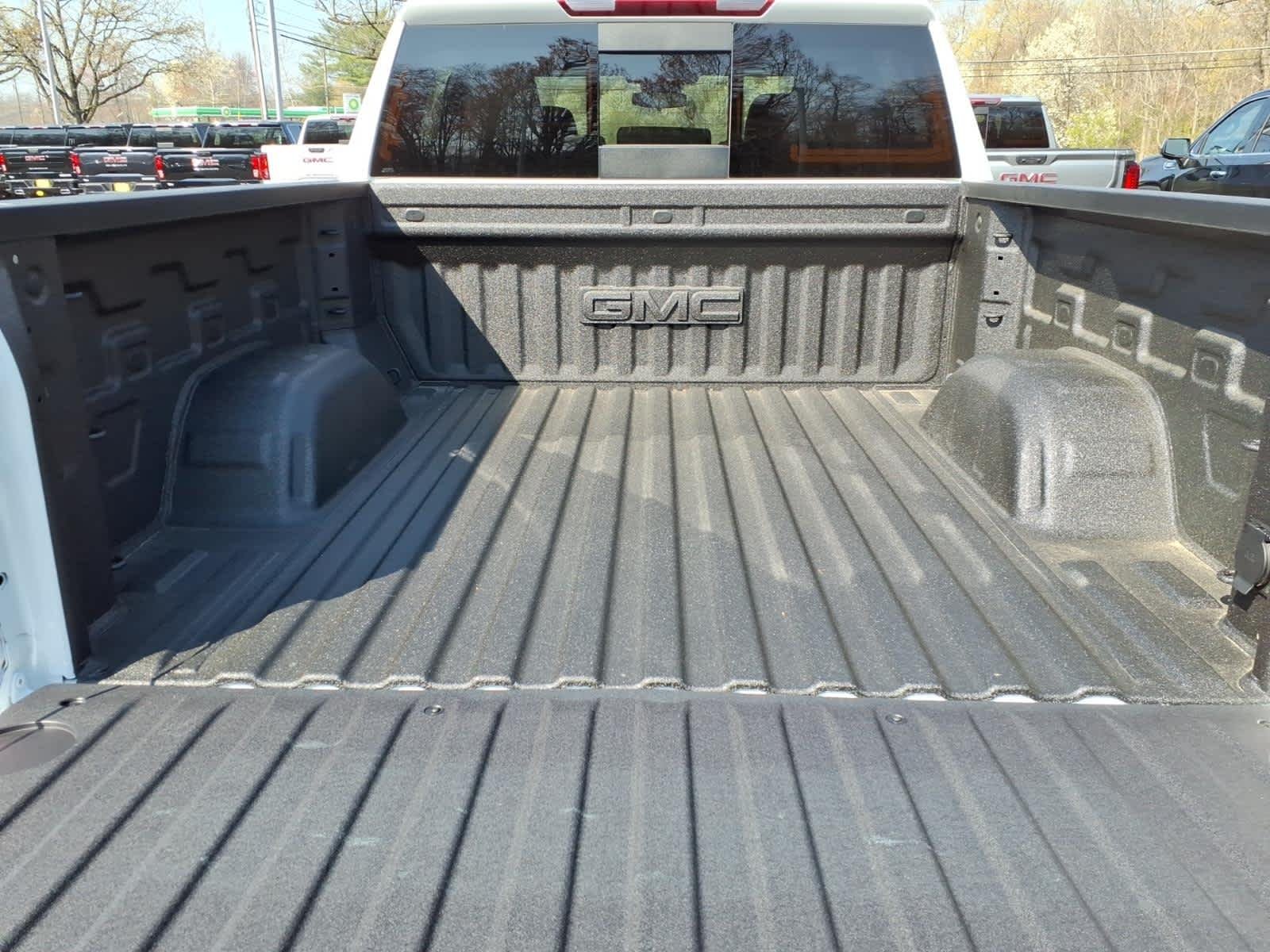 New 2026 Summit White GMC Elevation image 6