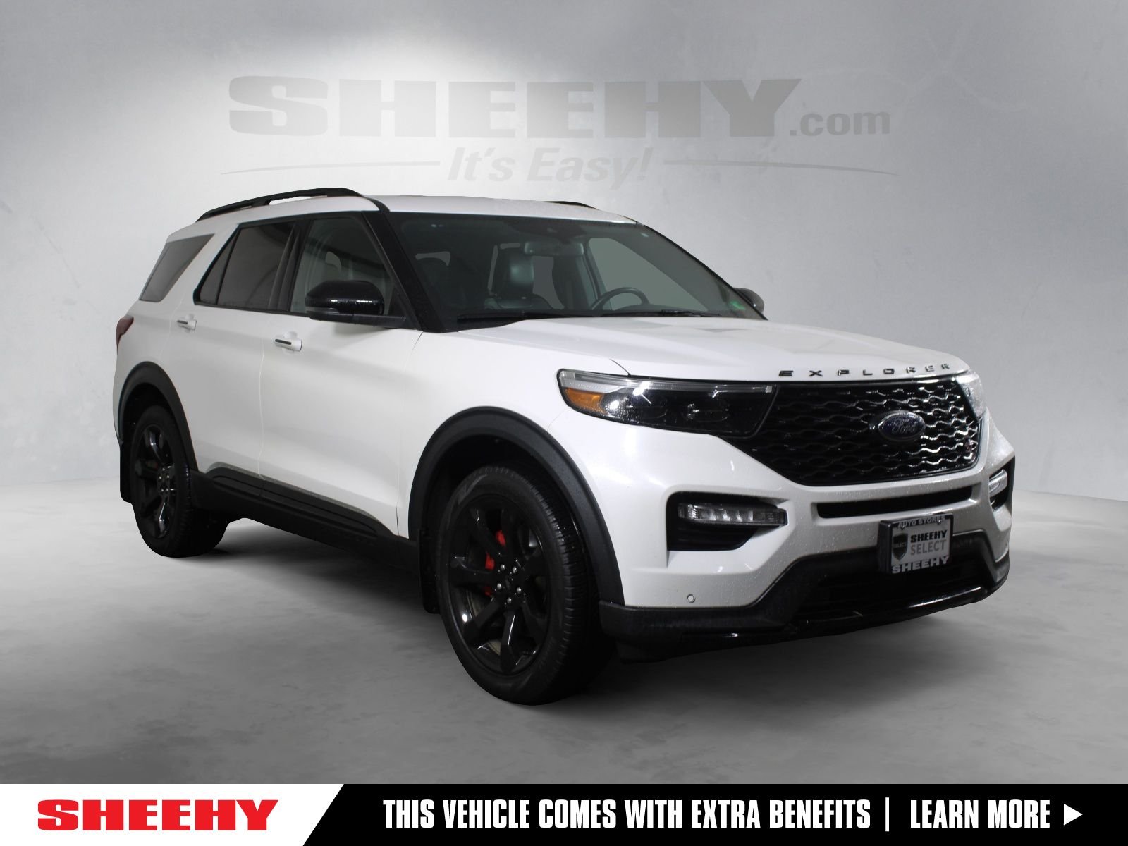 Used 2023 White Ford ST image 1