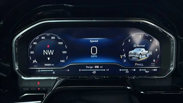 Used 2025 Black Chevrolet RST image 13