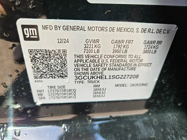 Used 2025 Black Chevrolet ZR2 image 30
