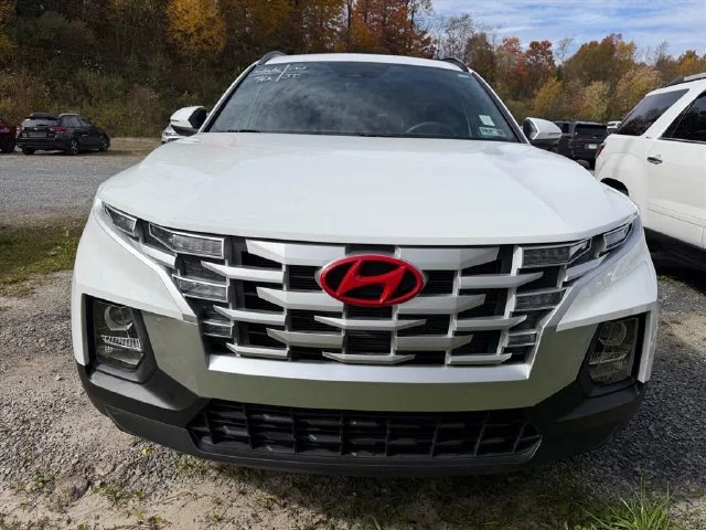 Used 2023 White Hyundai SEL image 8
