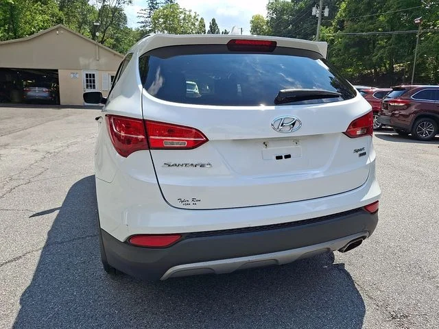 Used 2013 White Hyundai Base image 9