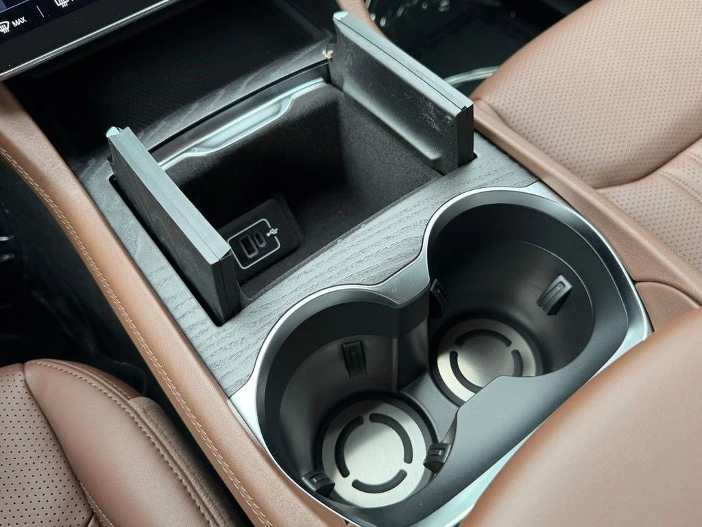New 2026 Bianco Astro Metallic Maserati Modena image 25
